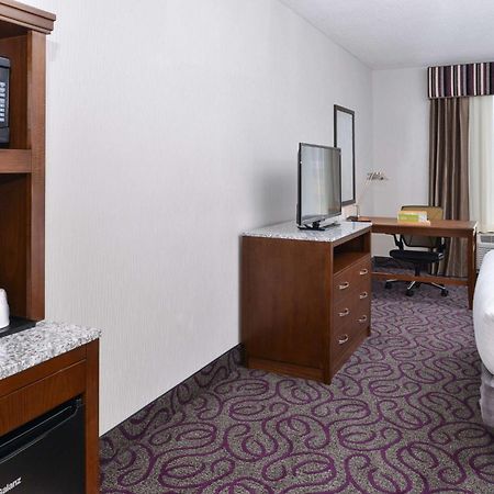 Hilton Garden Inn הובס מראה חיצוני תמונה