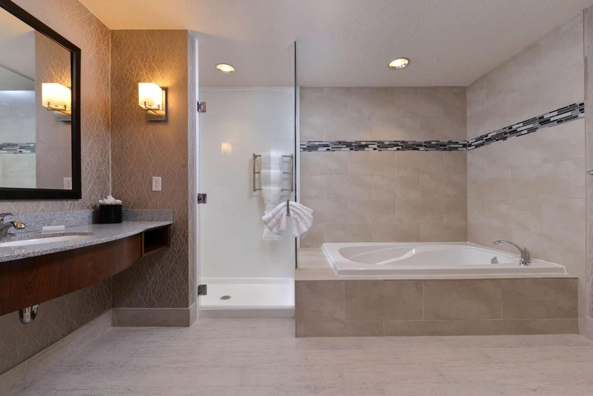 Hilton Garden Inn הובס מראה חיצוני תמונה