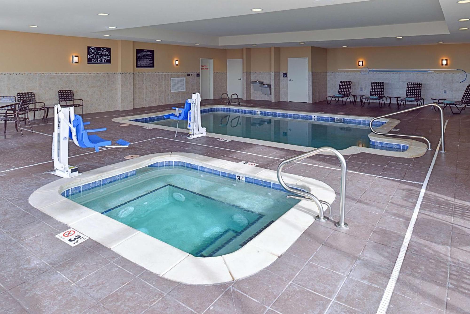Hilton Garden Inn הובס מראה חיצוני תמונה